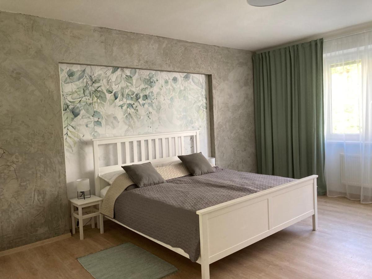 Family Provence Mikulov Apartment Exterior photo
